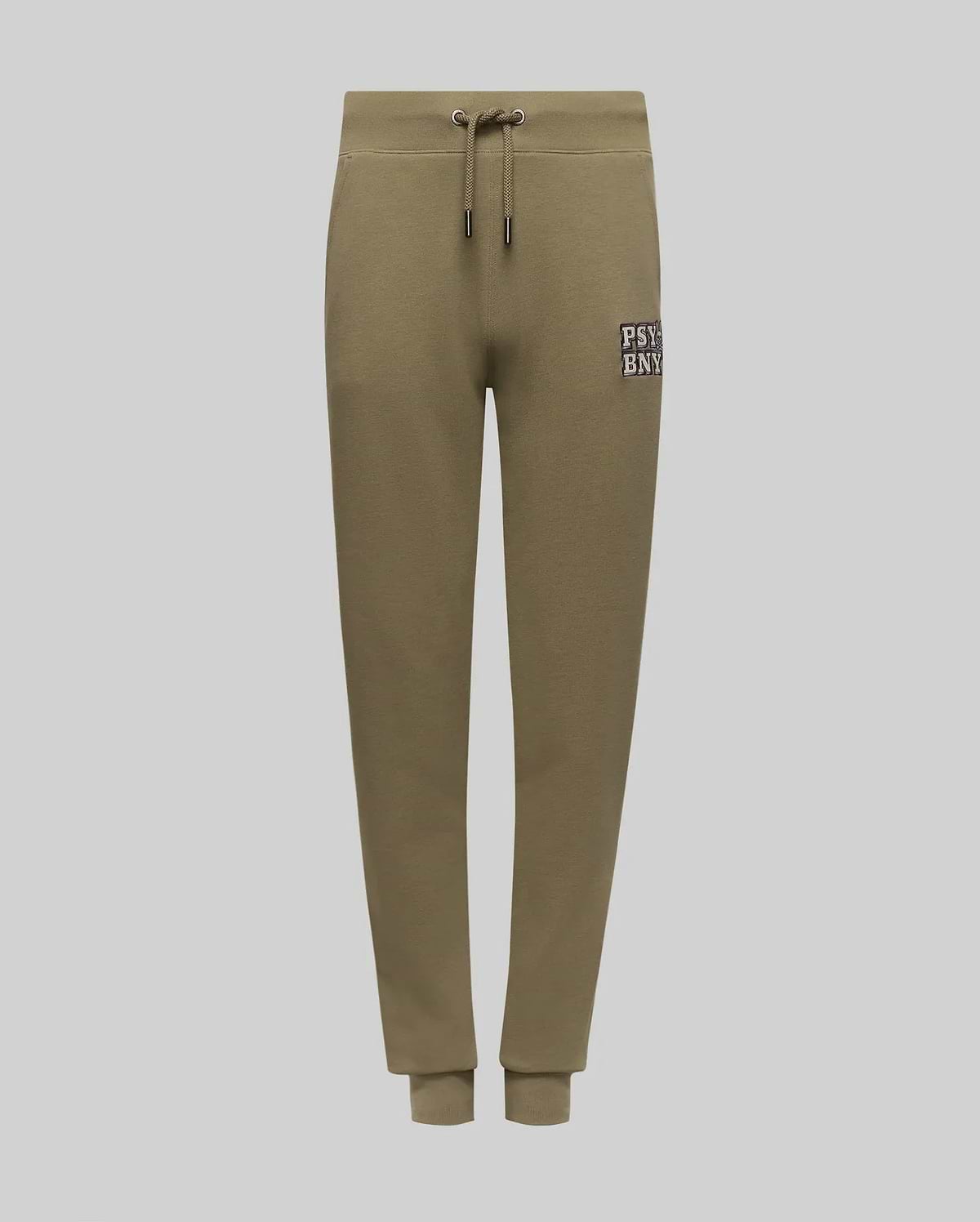 The KIDS WADE CORD PATCH SWEATPANT (KB0800002) by Psycho Bunny is an olive green jogger with a drawstring waist, ribbed cuffs, side pockets, and a white "PSBNY" logo on the left thigh. Made from premium cotton blend.
