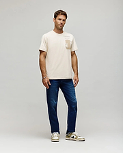 MENS SUMMIT GRAPHIC TEE view 5