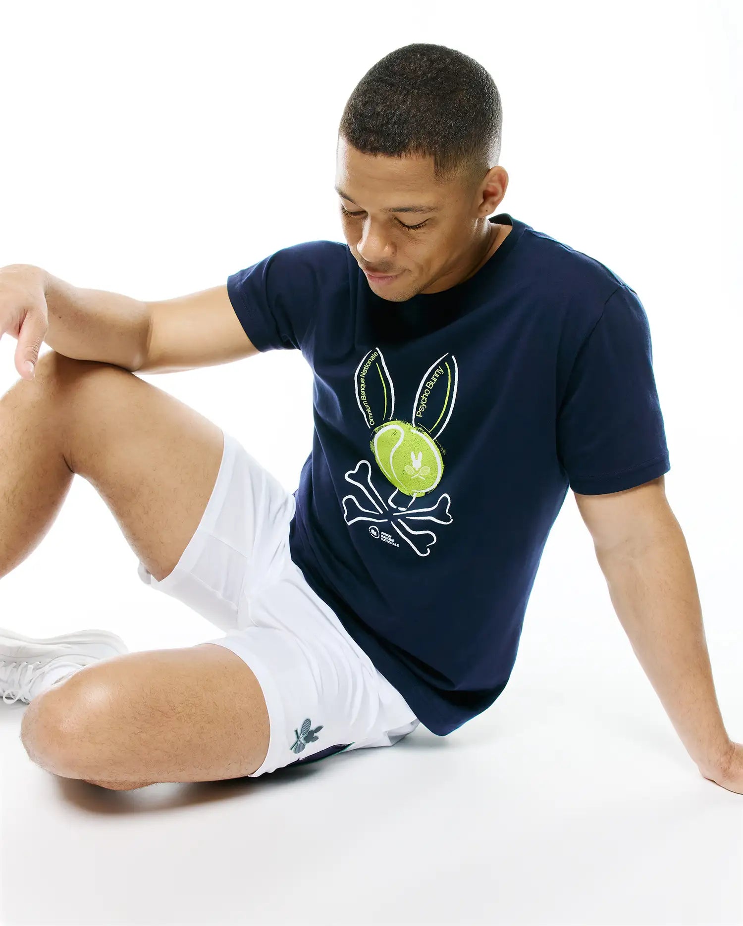 MENS TENNIS BUNNY GRAPHIC TEE (FR) - MT0200527