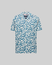 Mens Josh Jacquard Shirt in cream with an all-over blue pixelated Psycho Bunny skull and geometric jacquard pattern, featuring a classic fit and short sleeves.