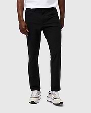 Mens Maverick 10k Step Pant 31 1/2 L, a premium black performance pant featuring a slim, tailored fit, smooth fabric, and a clean flat front with discreet side pockets.