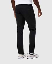 Black Mens Maverick 10K Step Pant 31 1/2 L, slim-fit with smooth performance fabric, featuring back pockets and a subtle dark red embroidered Psycho Bunny text logo above the right back pocket.