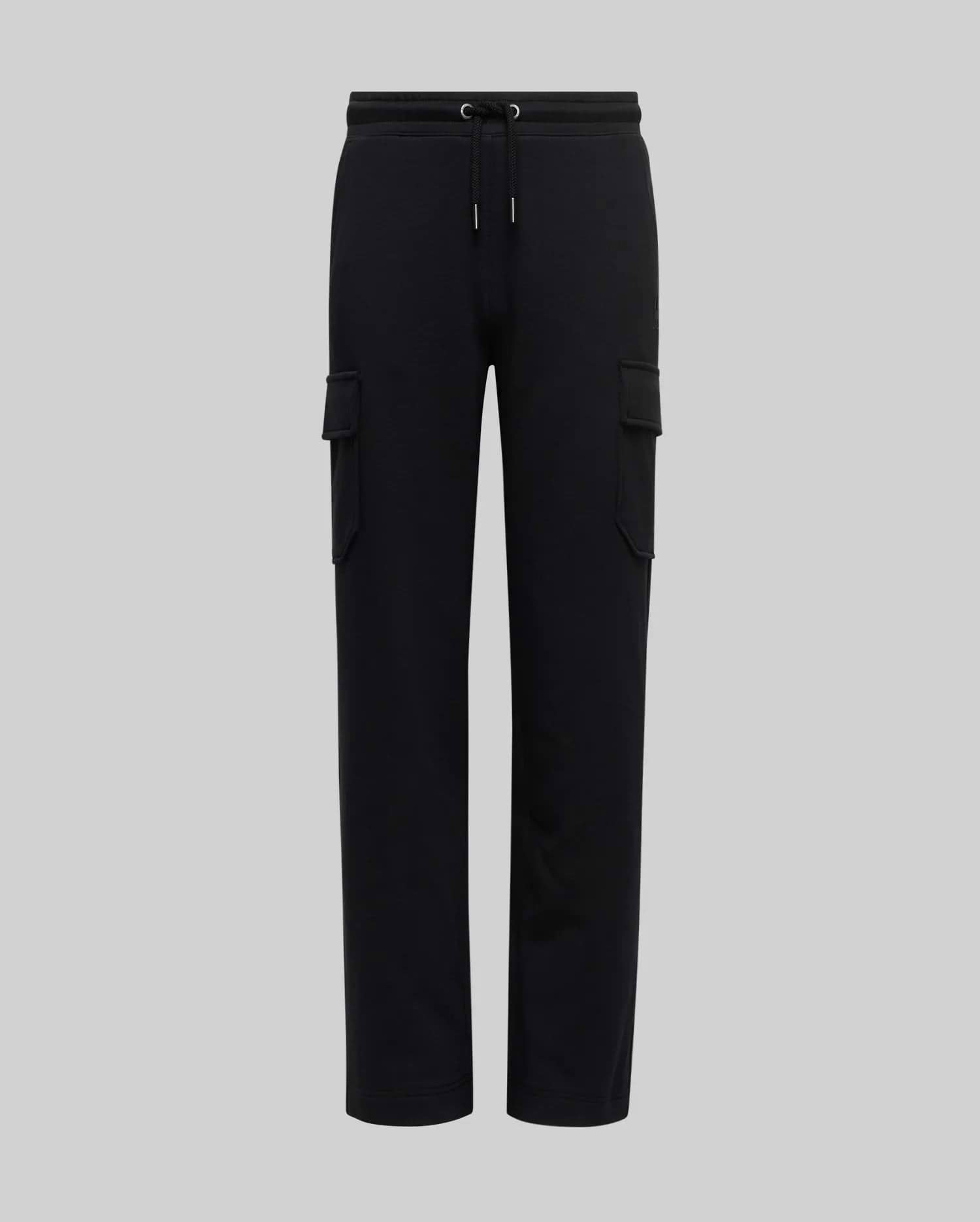 The KIDS NASH CARGO SWEATPANT - KB0800004 by Psycho Bunny offers classic comfort with an elastic waistband, drawstring, roomy cargo pockets, and two side flap pockets, shown against a light gray background.