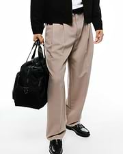 Men's Wayde Wide-Leg Pleated Pants in a smooth light beige fabric, featuring a relaxed wide-leg fit and prominent front pleats for a stylish streetwear look. (4)