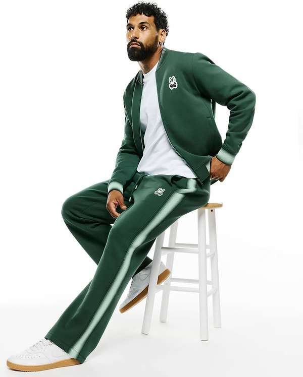 Men's Jaydon Relaxed Track Pants in Pine Needle | Psycho Bunny