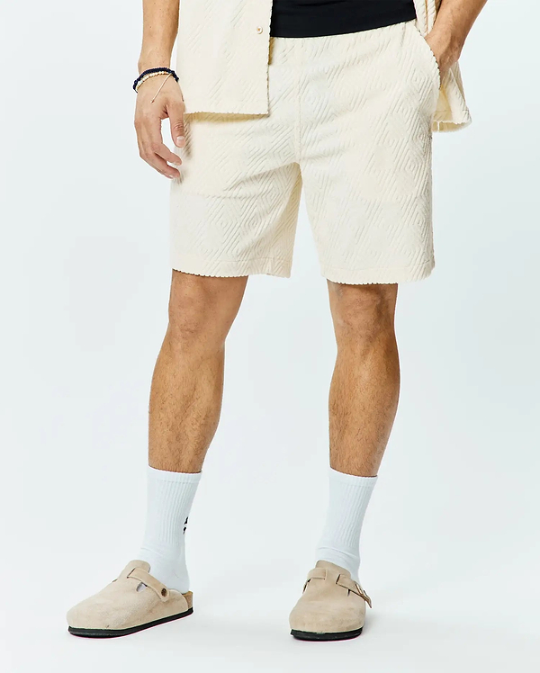 MENS TRISTAN SHORT 8" view 1