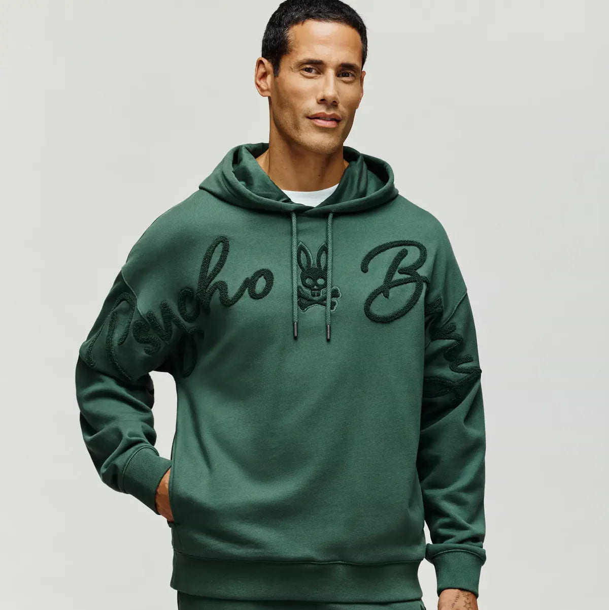 SWEATSHIRTS & HOODIES