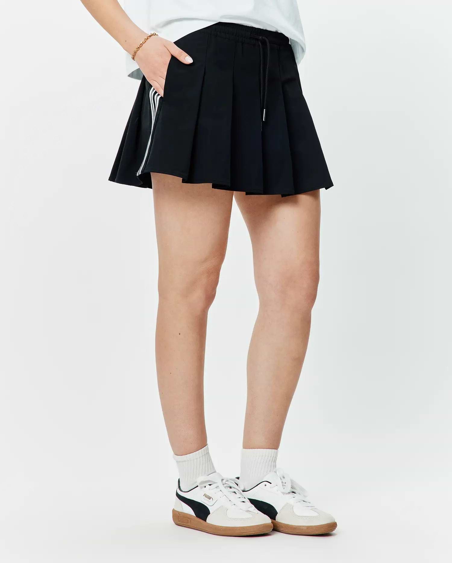 WOMEN'S CECILIA PLEATED SKORT - WO1900002