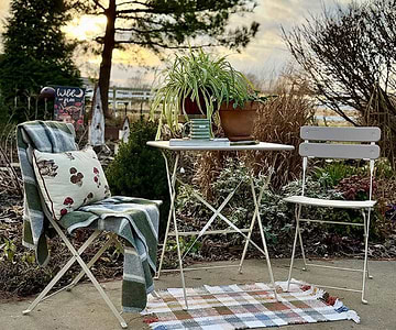 Bistro Set Review Image