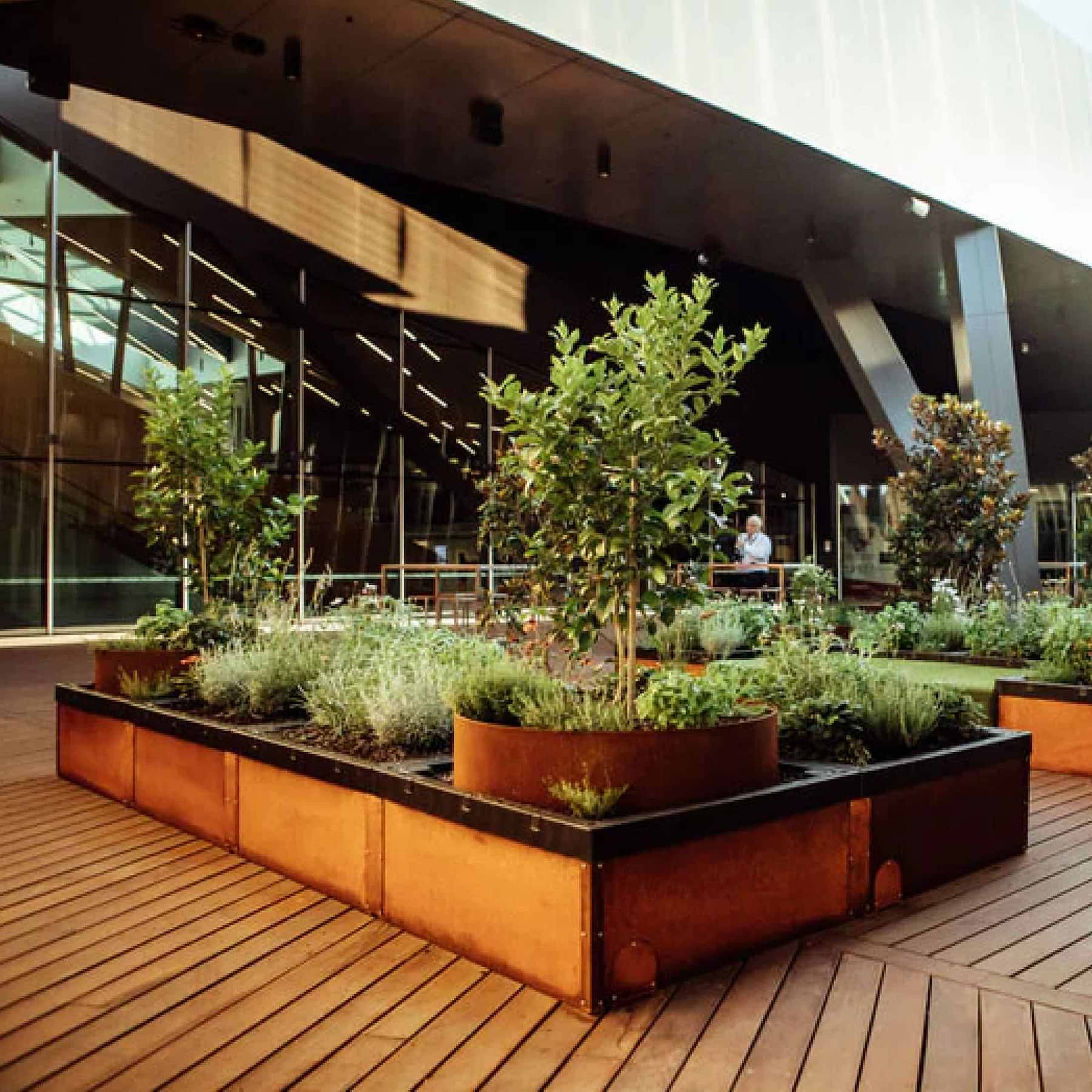 Foodcube Slim: Self-Watering Raised Garden Bed–Vego Garden
