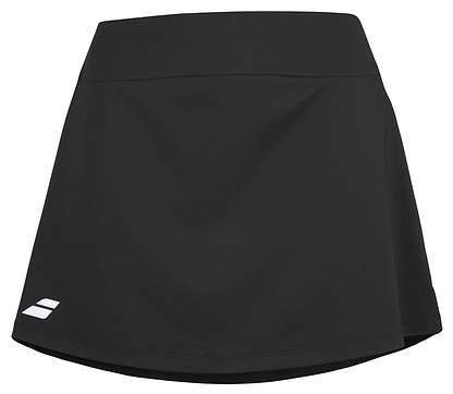 The Babolat Play Women's Badminton Skirt in black, made from recycled polyester, showcases a minimalist design with a discreet logo on the lower left corner. It provides 360 Motion technology for a smooth and wrinkle-free look, blending sporty elegance seamlessly.