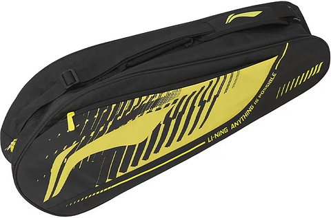 The Li-Ning Training Series 3 Racket Badminton Bag in black and yellow features a zippered main compartment, a convenient shoulder strap, and sporty graphic lines with the slogan “LI-NING ANYTHING IS POSSIBLE” on the side. This stylish racket bag from Li-Ning’s Training Series is perfect for carrying your gear to matches or practice sessions.