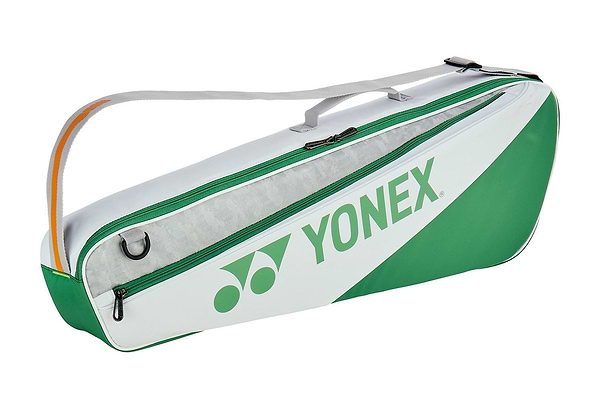 The Yonex 52523EX Club 3 Racket Badminton Bag offers a stylish white design with a comfortable shoulder strap and handy zipper compartments, making it perfect for carrying your gear while combining functionality with sleek aesthetics.