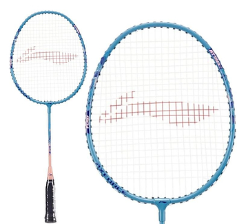 The Li-Ning Axforce Kids Play Racket, in azure blue with a red string design, features a black handle and white end cap. Against a white background, the full view left and close-up right emphasize its appeal for young players.