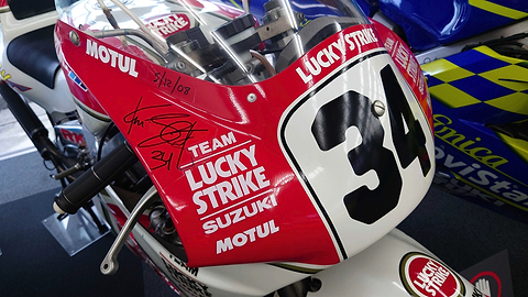 バイクのイラスト】あのケビン・シュワンツが最初で最後の世界王者を