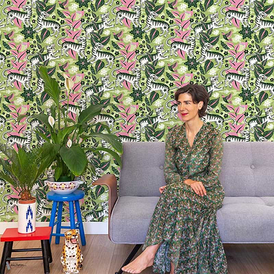 Catalina Estrada - Selva de tigres behang in Morning van Coordonne — interieur