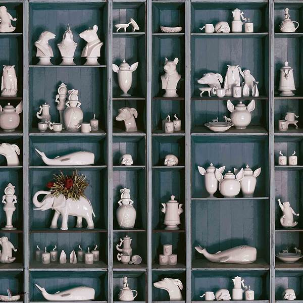 Guille Garcia-Hoz - Ceramic Fauna wallpaper in Endrino by Coordonne