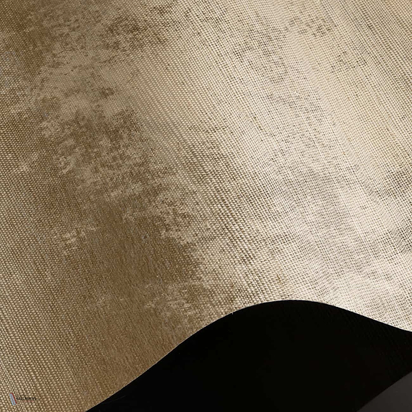 Cosmic Gold behang Natural Grasscloth behang in T11089 van Tuskara