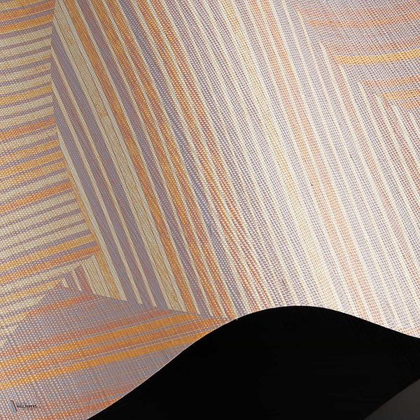 Lost In The Echo behang Natural Grasscloth behang in T11104 van Tuskara
