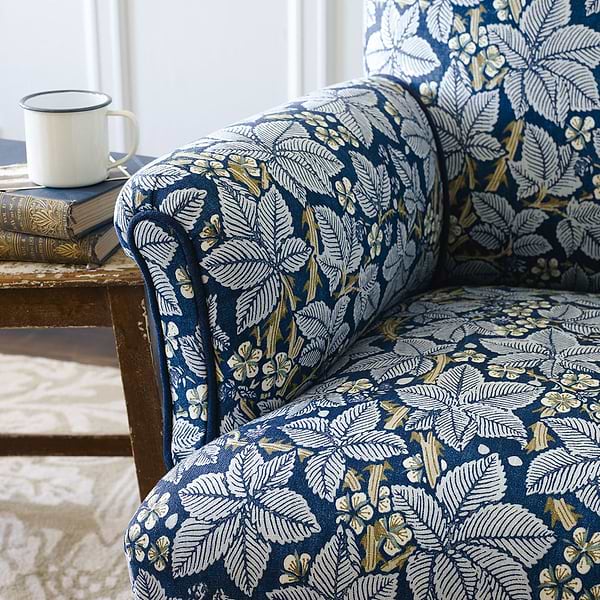 Bramble stof-Morris & Co-Selected Wallpapers