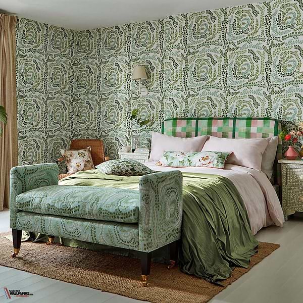 Fayola-wallpaper-Harlequin-Selected Wallpapers