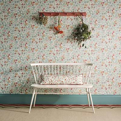 Poppy Meadowfield-Tapete-Liberty-Selected Wallpapers