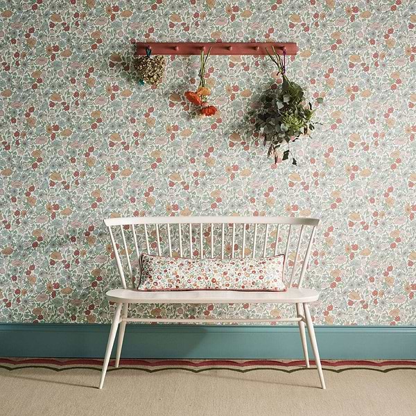 Poppy Meadowfield-Tapete-Liberty-Selected Wallpapers