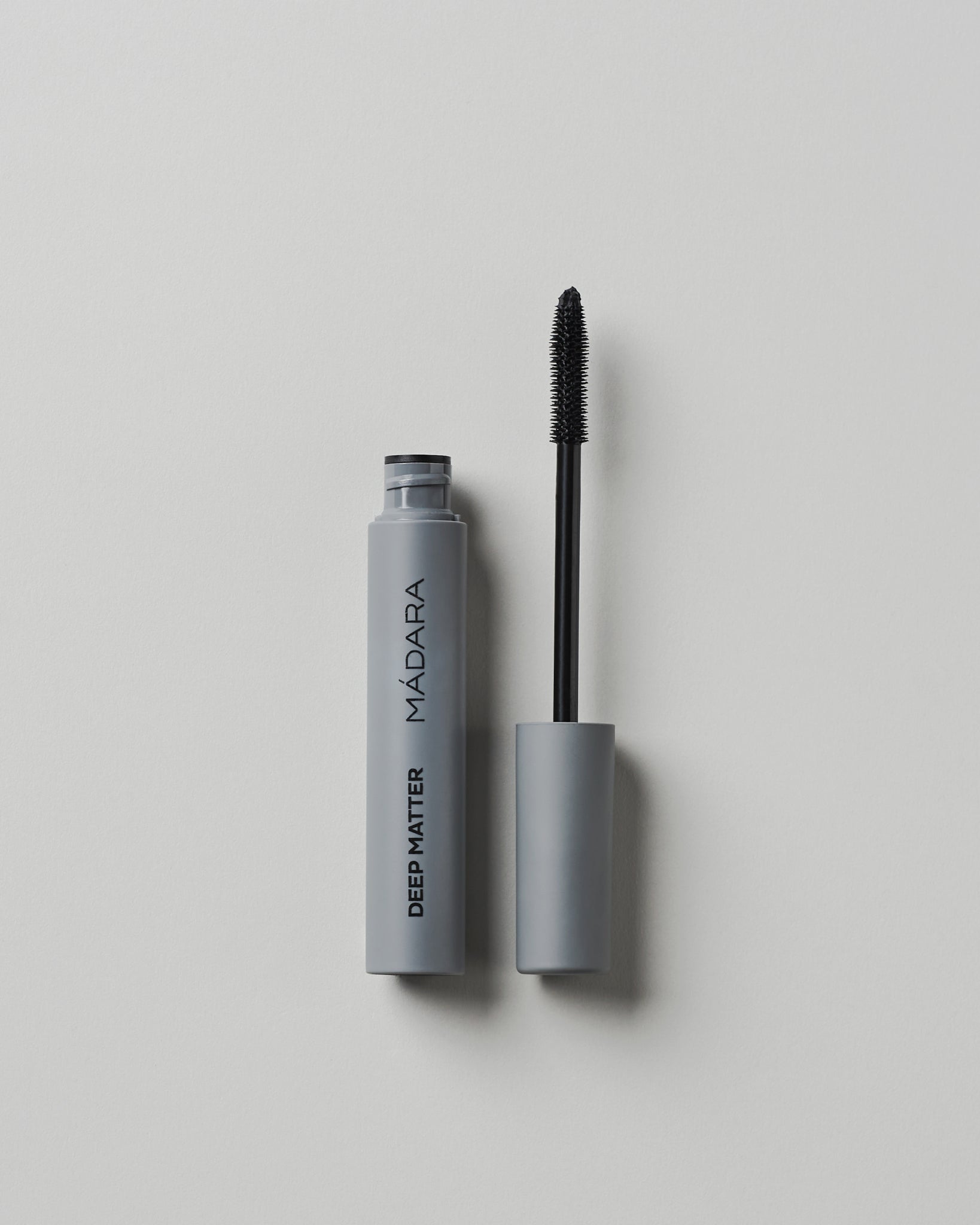 MÁDARA Organic Skincare bold volume mascara A6601 product photo on plain background.