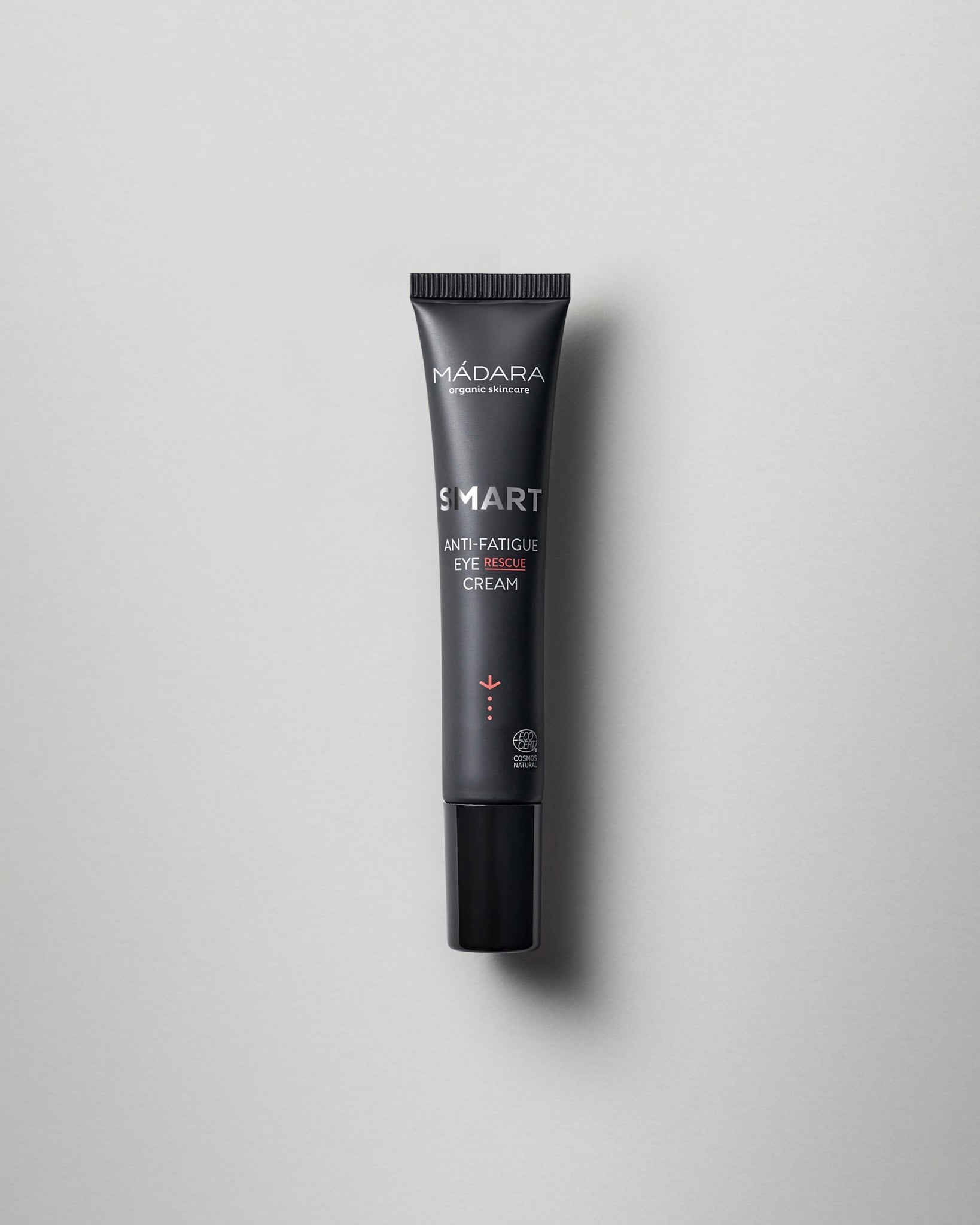MÁDARA Organic Skincare smart anti fatigue eye rescue cream A3121 face cream product photo on plain background.