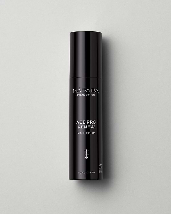 MÁDARA Organic Skincare age pro night cream A3335 face cream product photo on plain background.