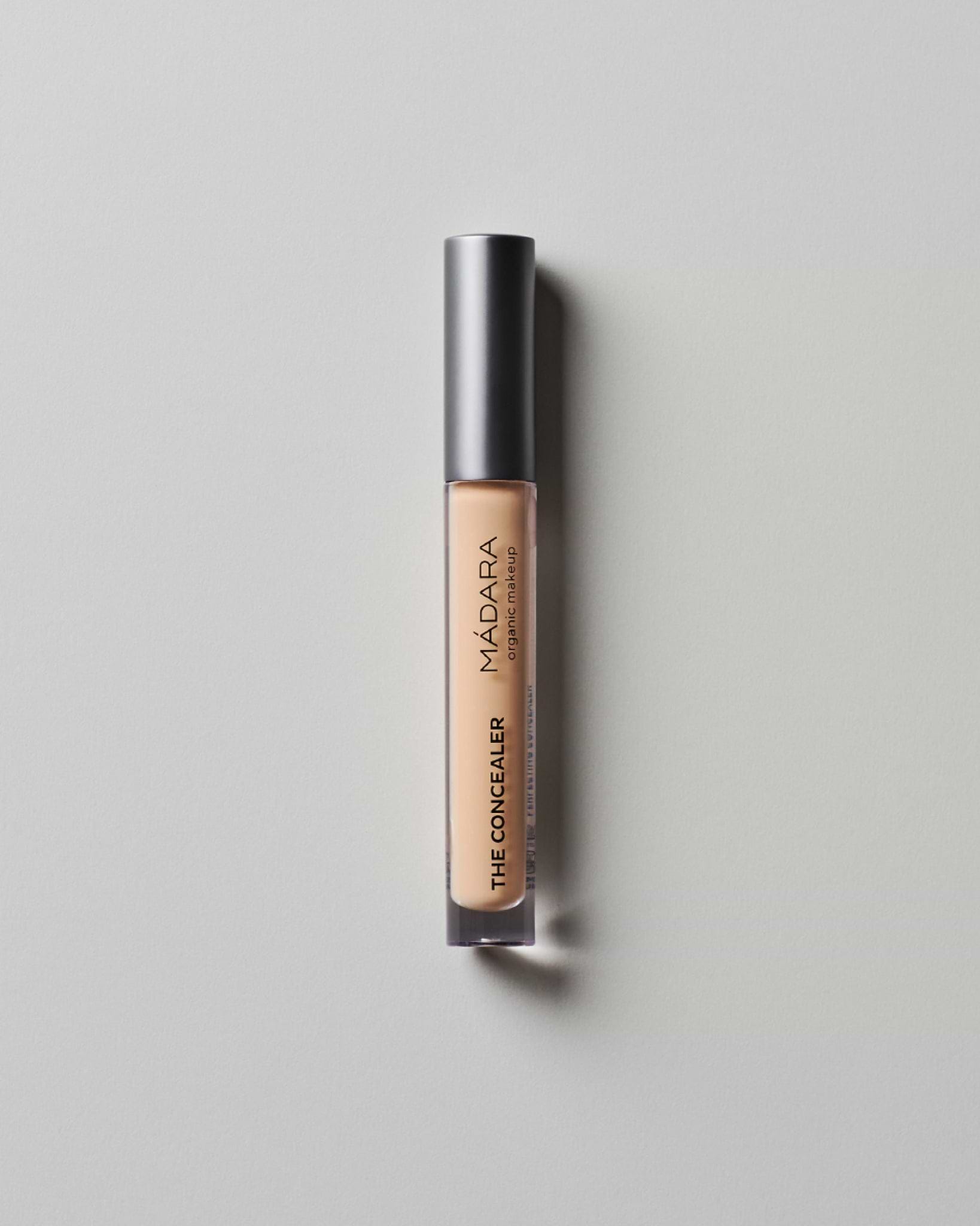 MÁDARA Organic Skincare concealer golden hour madara A6110 concealer product photo on plain background.
