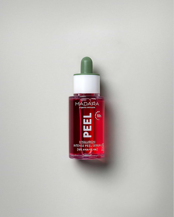 MÁDARA Organic Skincare hyaluron intense peel serum A2104 serum product photo on plain background.