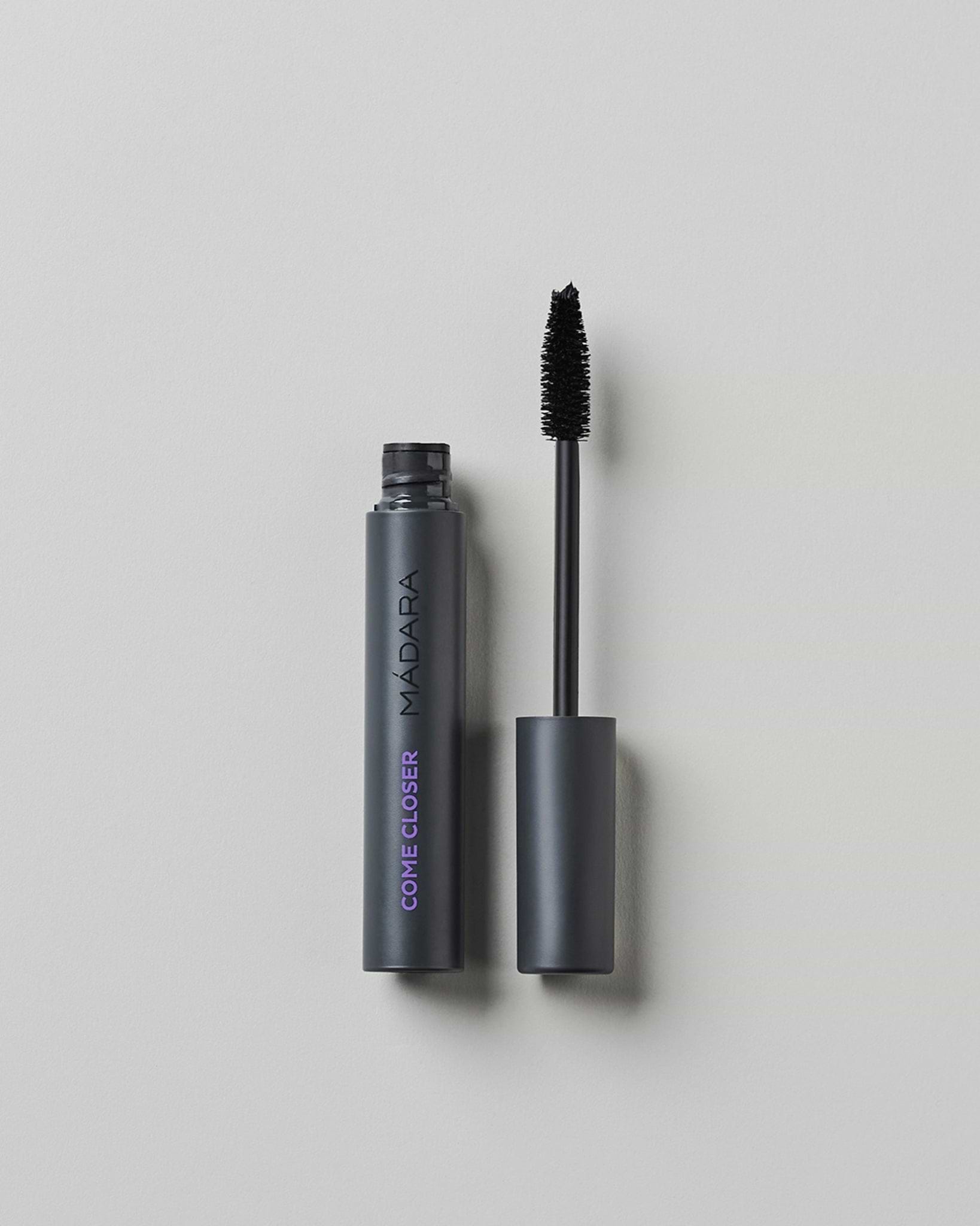 MÁDARA Organic Skincare infinite lash mascara madara A6602 product photo on plain background.