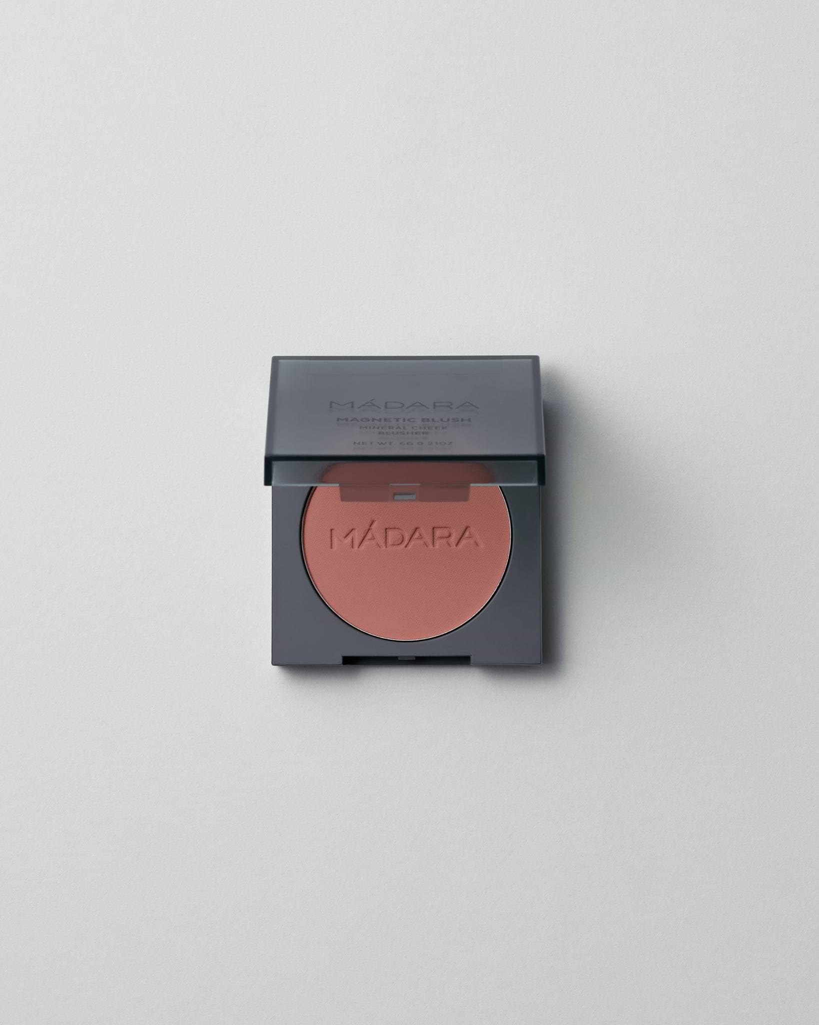 MÁDARA Organic Skincare mineral cheek blusher bare blossom A6822 product photo on plain background.