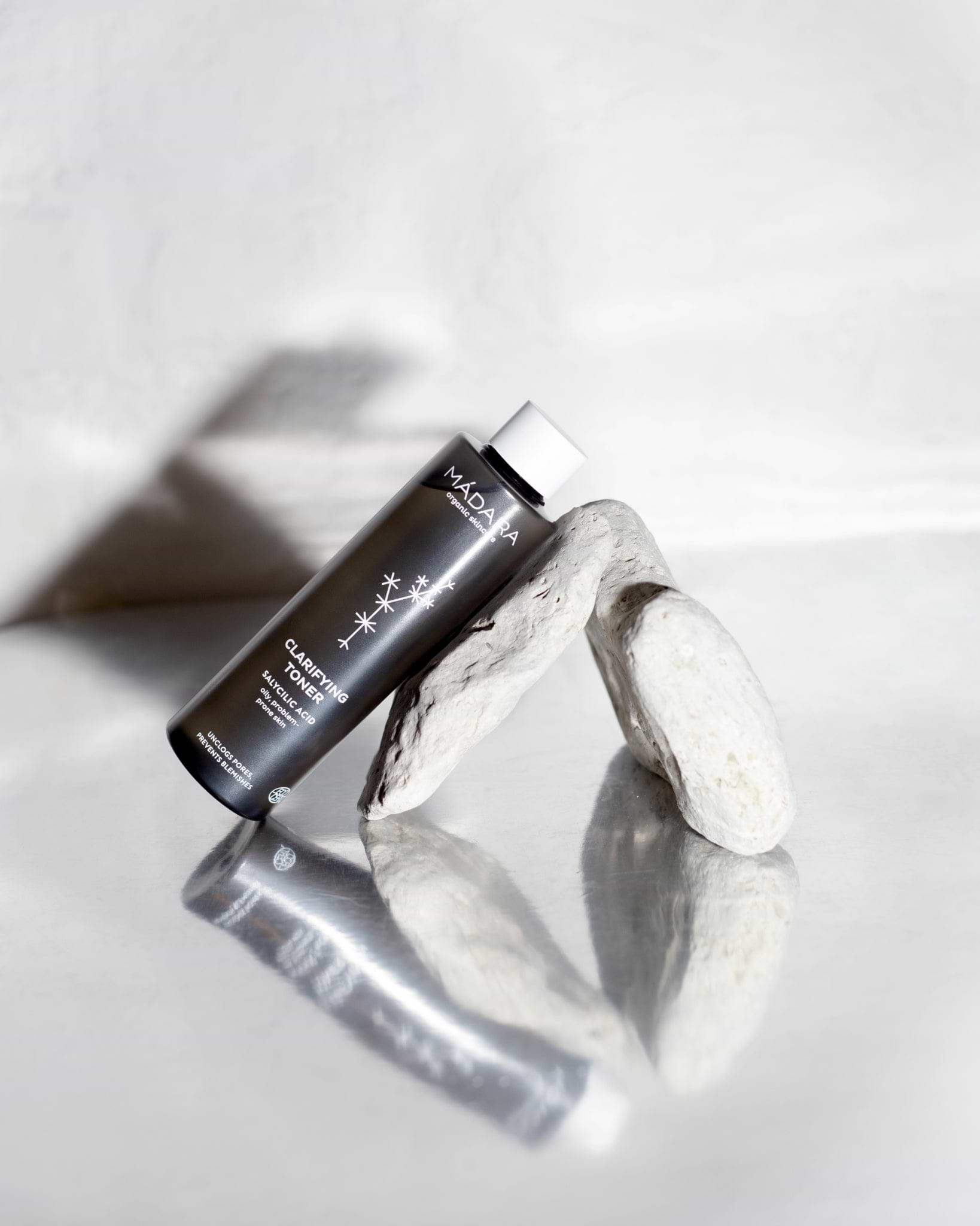 MÁDARA Organic Skincare cosmos natural exfoliating toner A2051 toner product photo on plain background.