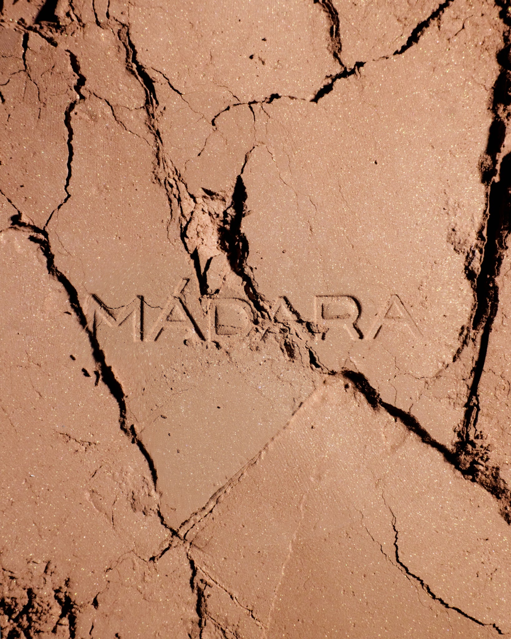 Soft Silk Mineral Bronzer: Heat | MÁDARA