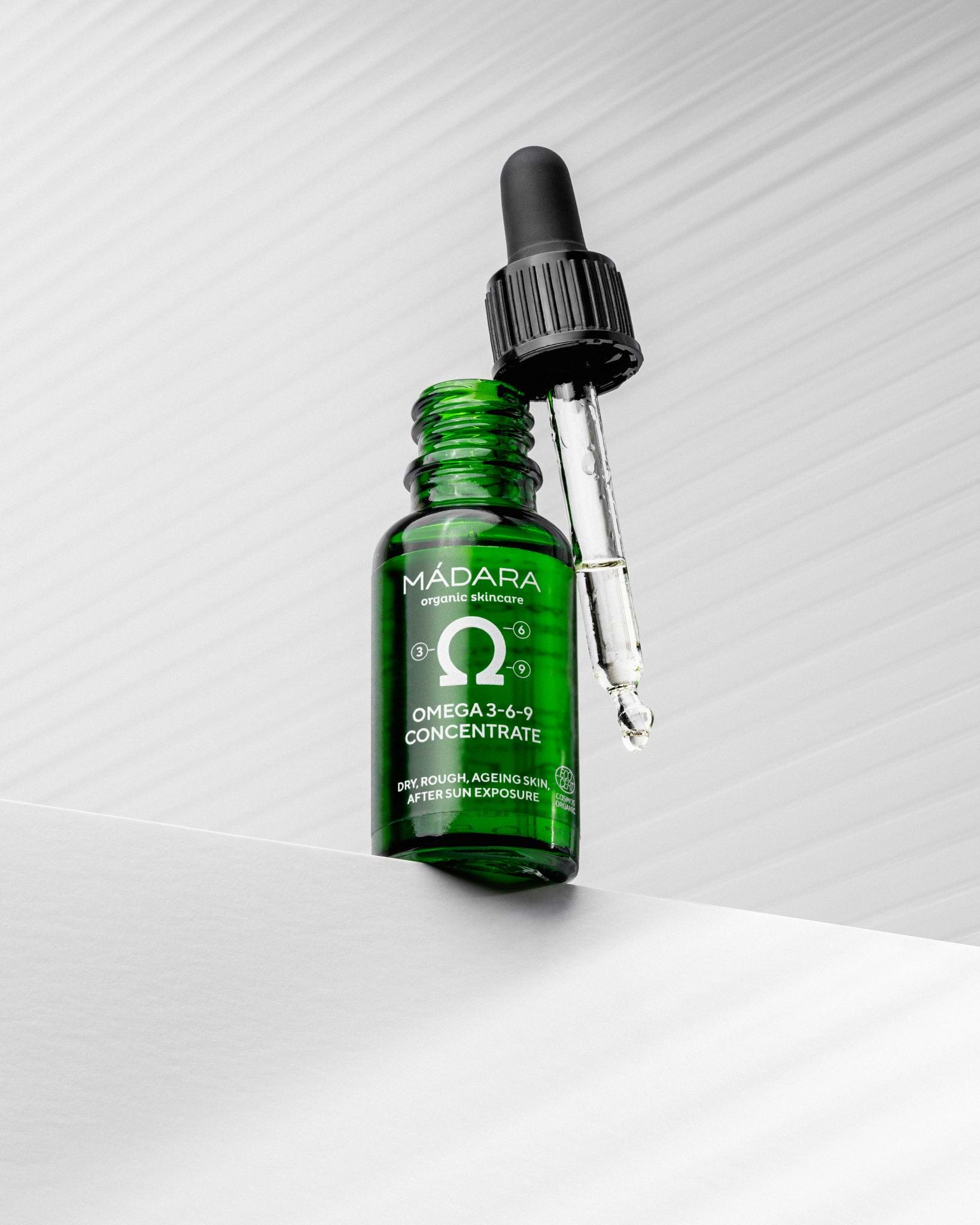 MÁDARA Organic Skincare omega concentrate A3263 product photo on plain background.
