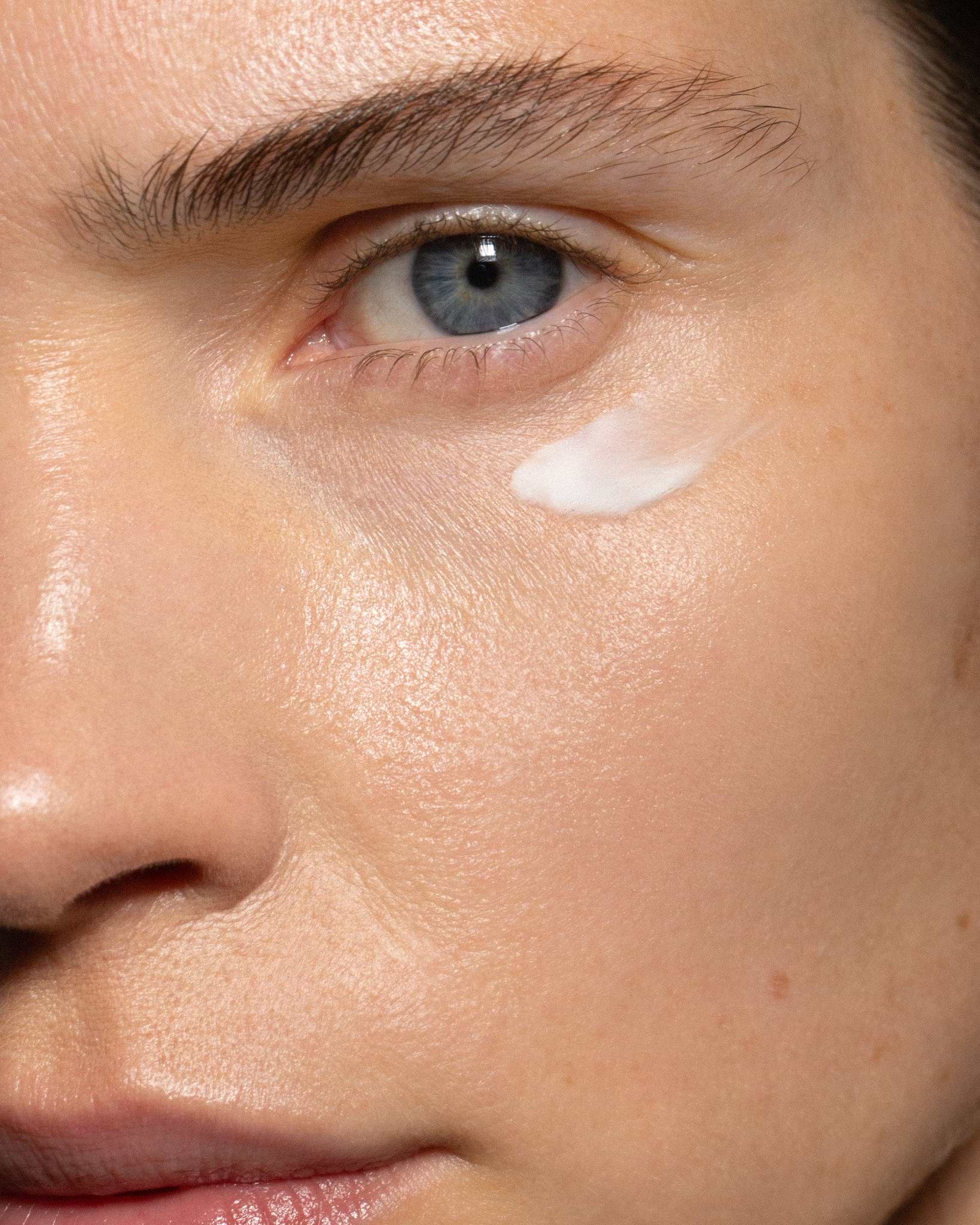 Plant-Powered Eye Serum | MÁDARA