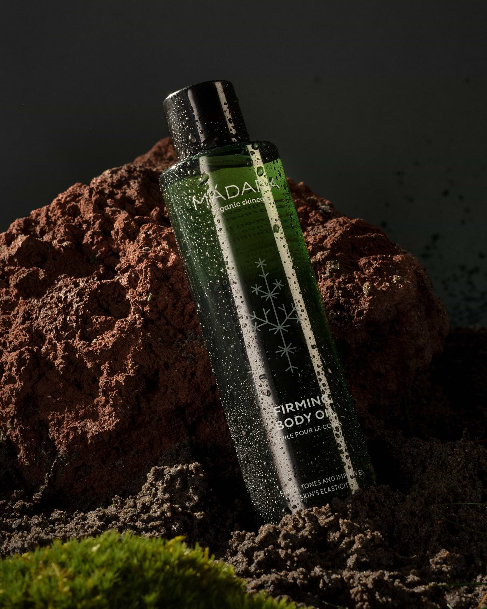 MÁDARA Organic Skincare antioxidant body oil A1306 face oil product photo on plain background.
