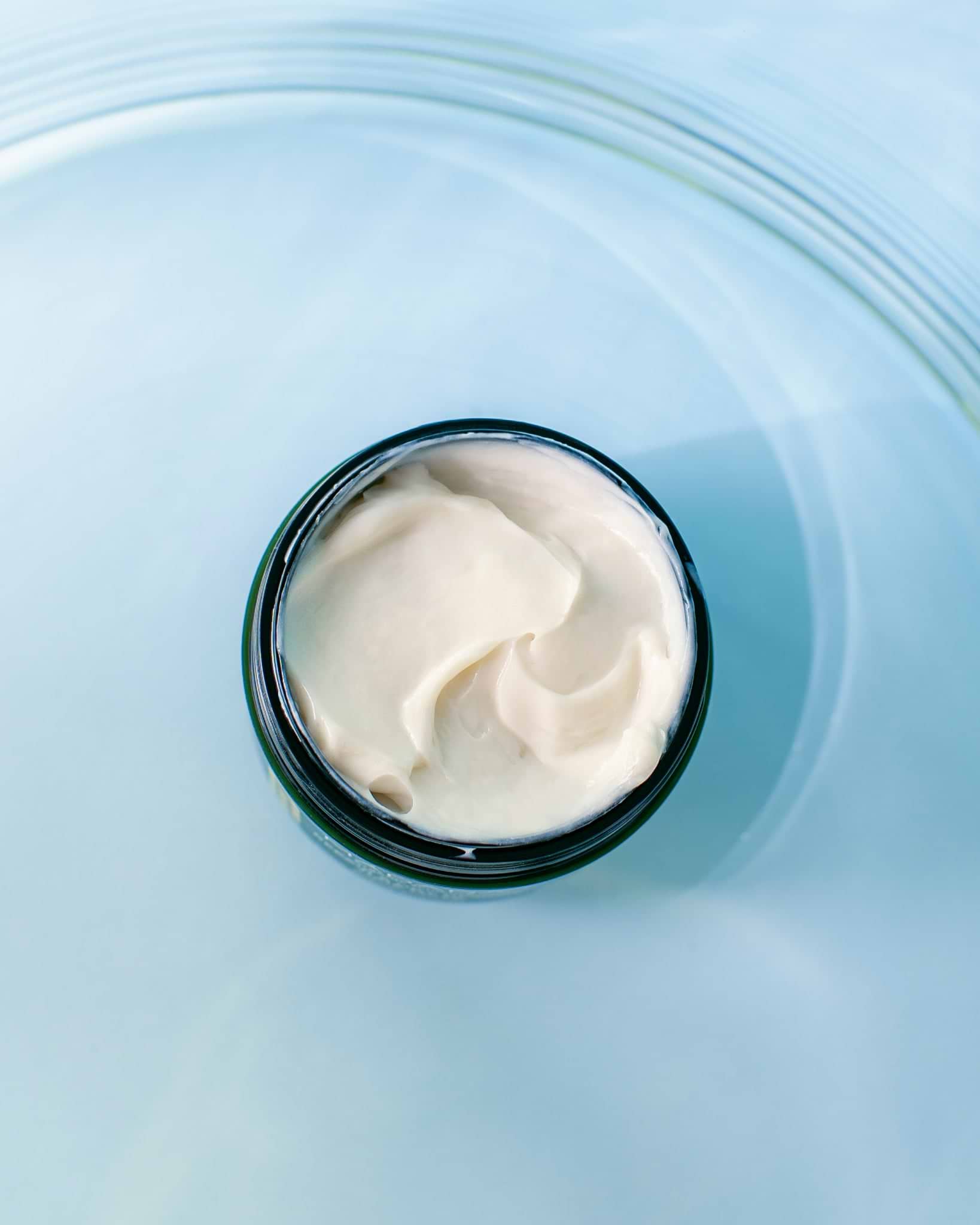 MÁDARA Organic Skincare natural mask for damaged hair A4084 face mask product photo on plain background.