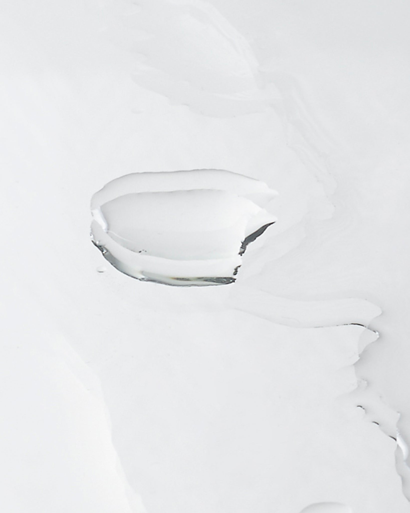 Pore minimising face toner texture MADARA