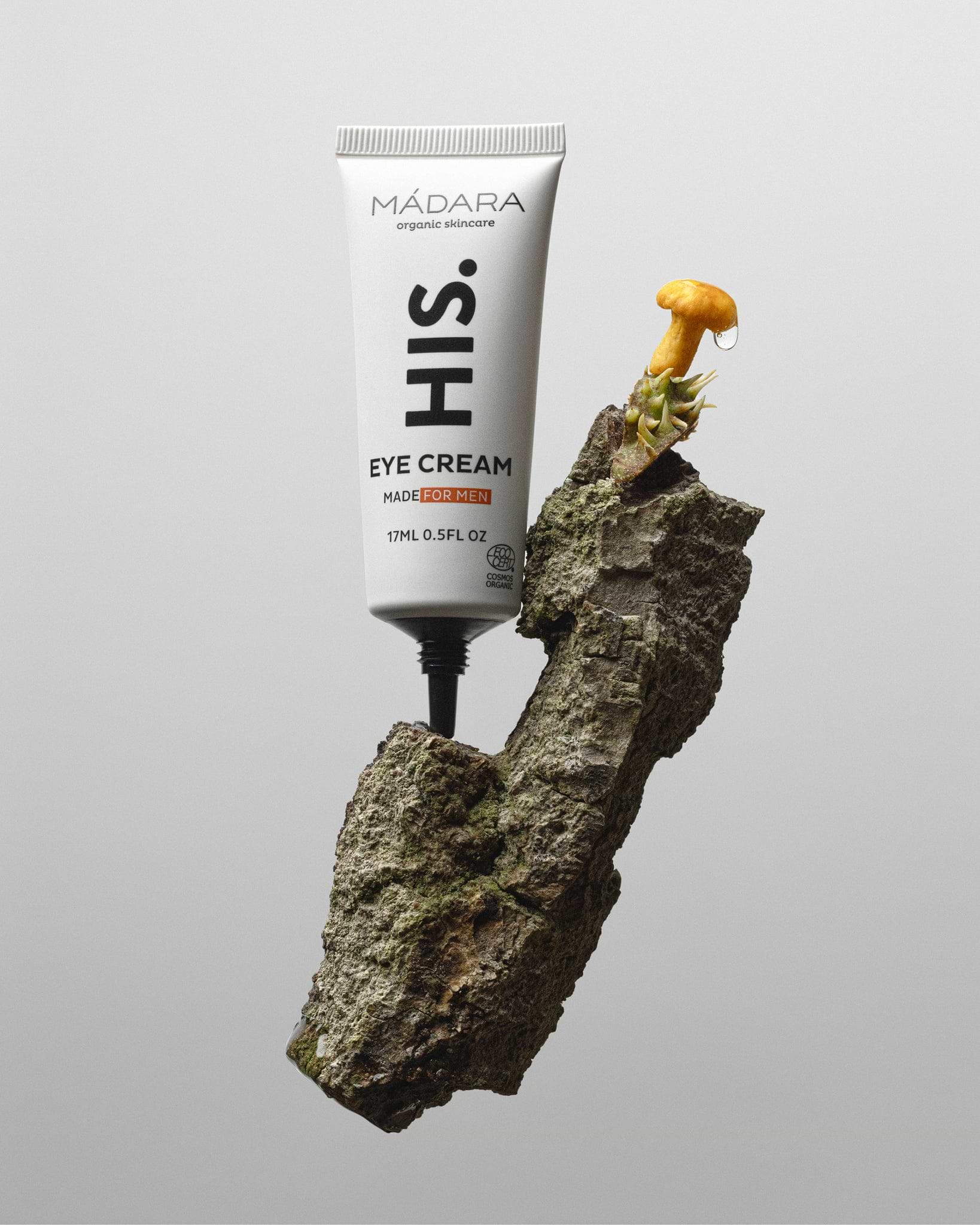 MÁDARA Organic Skincare caffeine eye cream for men A5004 face cream product photo on plain background.