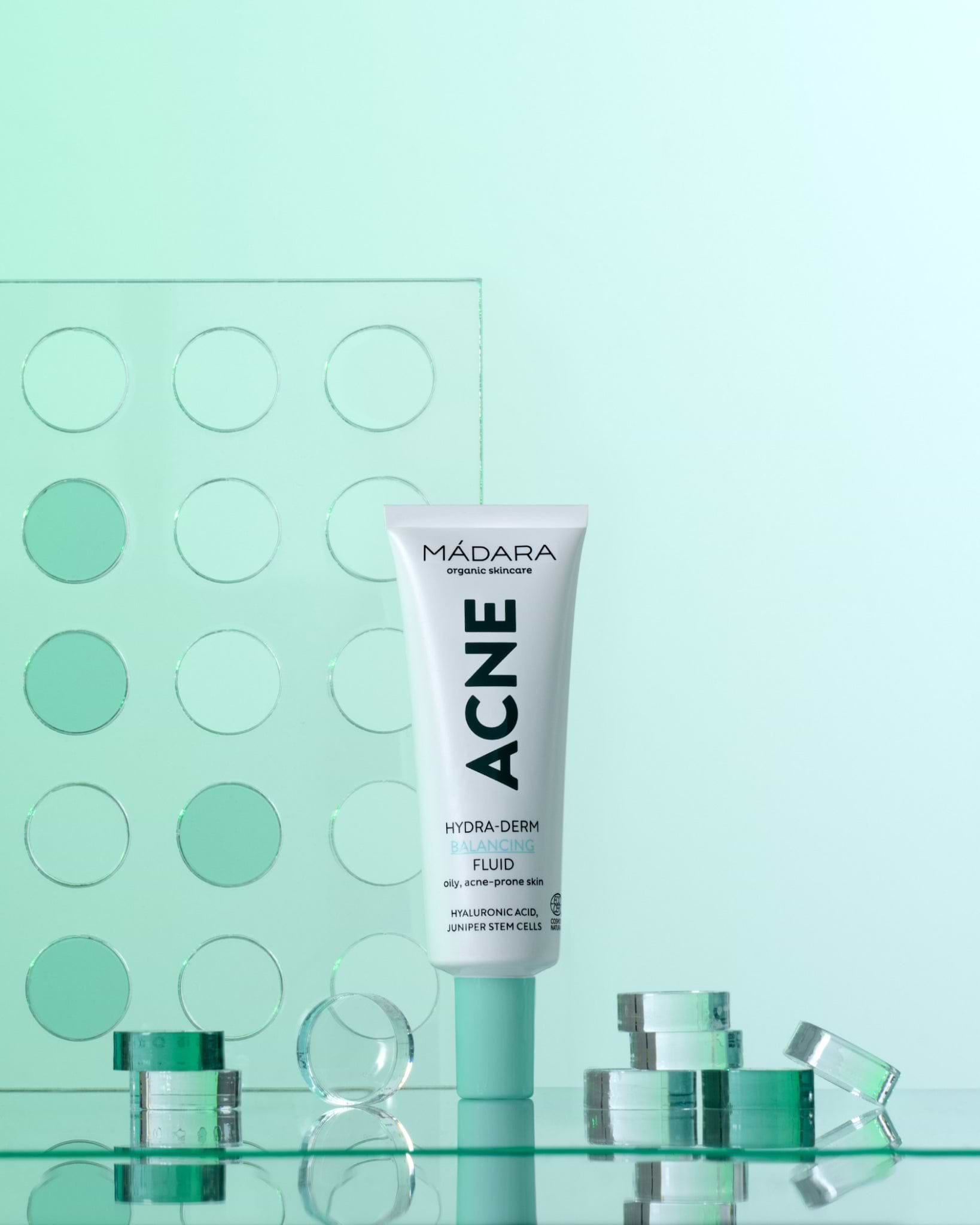 MÁDARA Organic Skincare hyaluronic acid balancing fluid A2204 product photo on plain background.