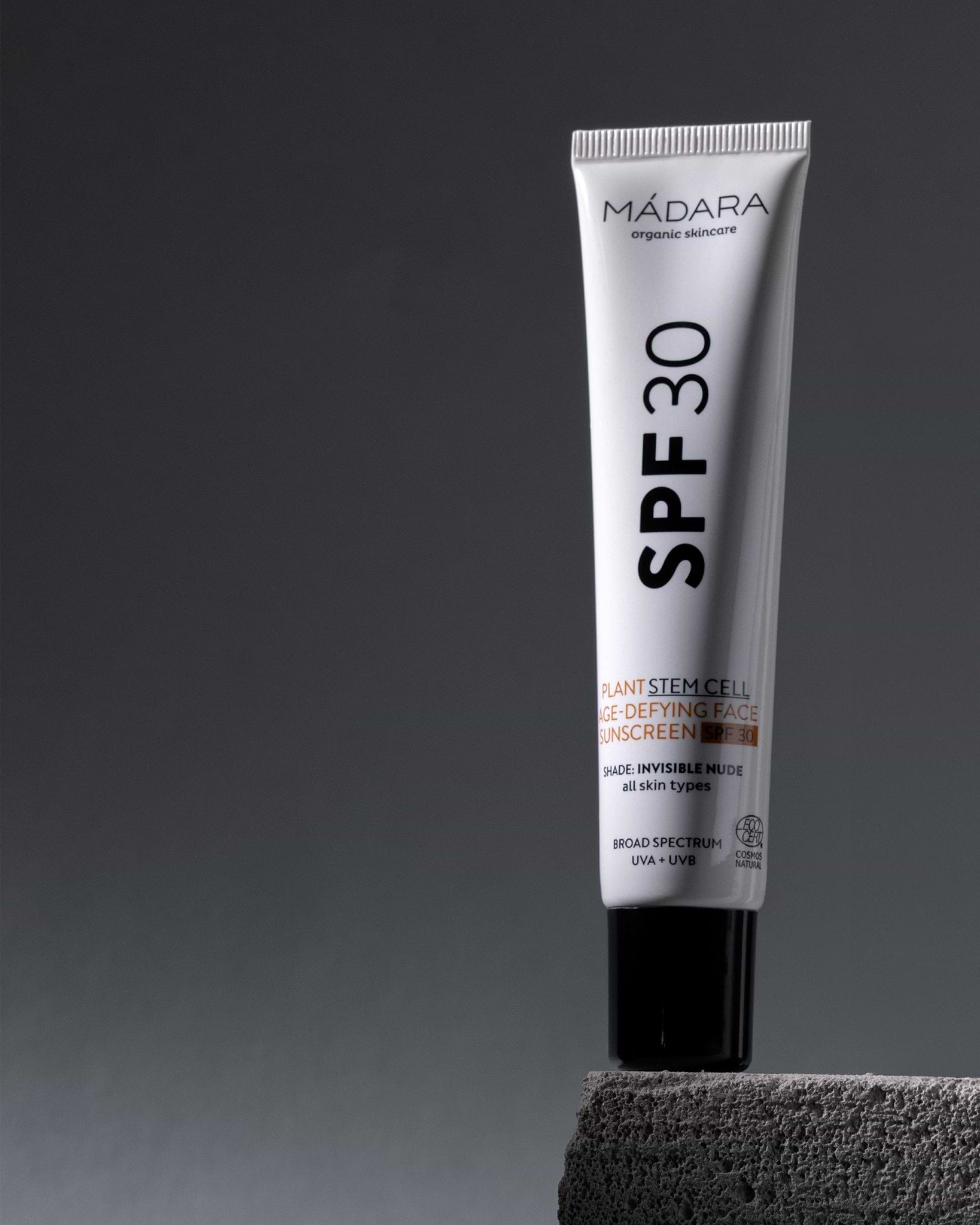 MÁDARA Organic Skincare uva uvb spf30 cream A3415 face cream product photo on plain background.