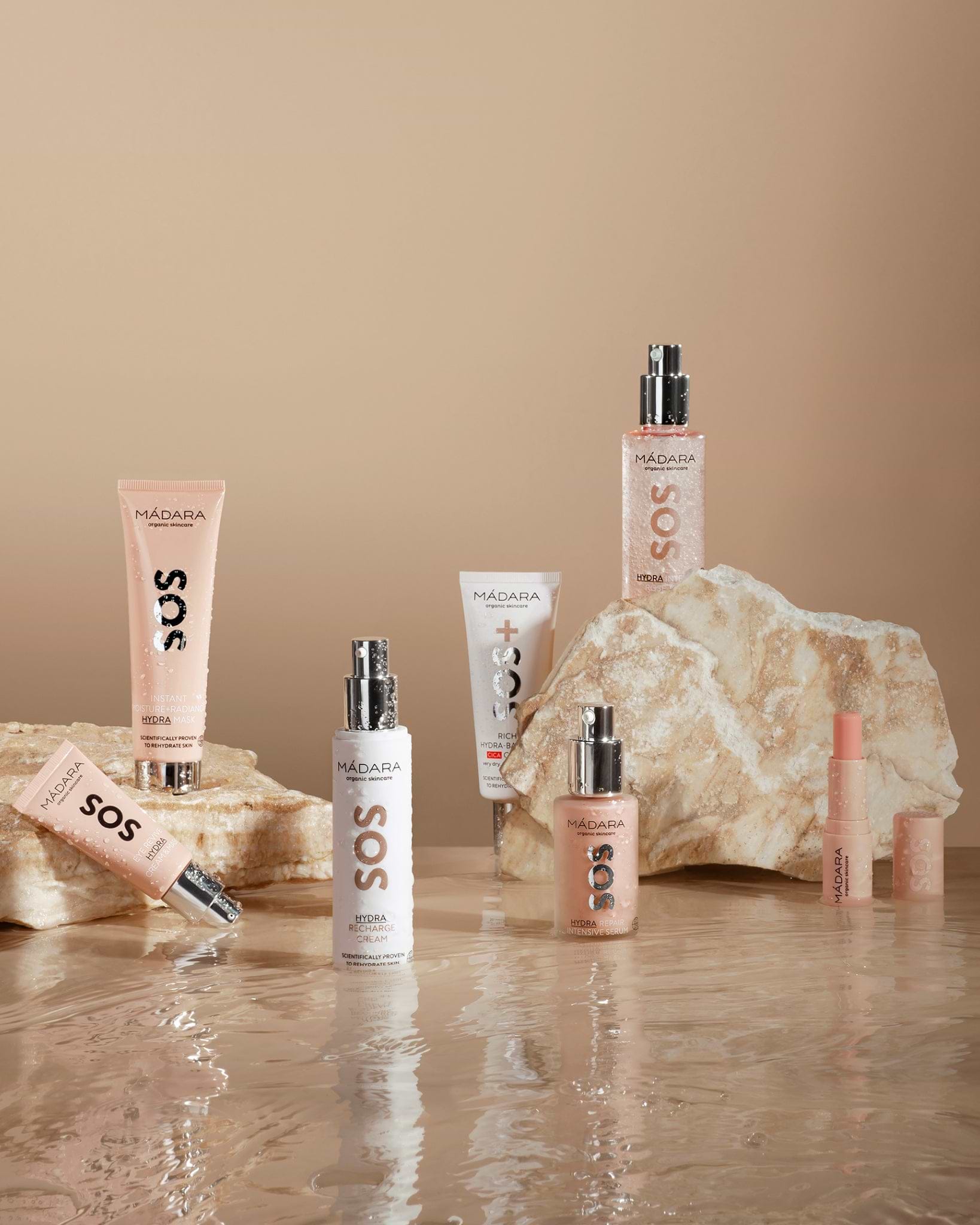 MÁDARA Organic Skincare sos skincare A3025 product photo on plain background.