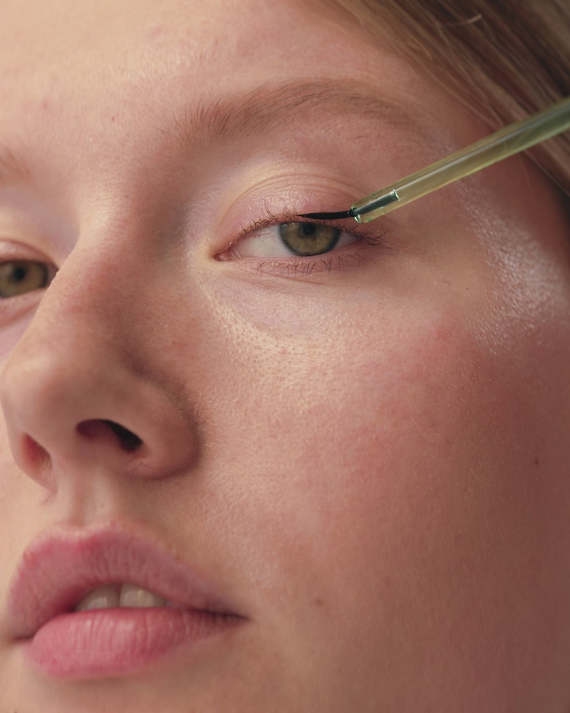 MADARA Long lash serum on model