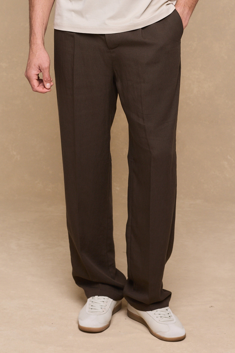 Helio Pleated Relaxed Trouser - Brown