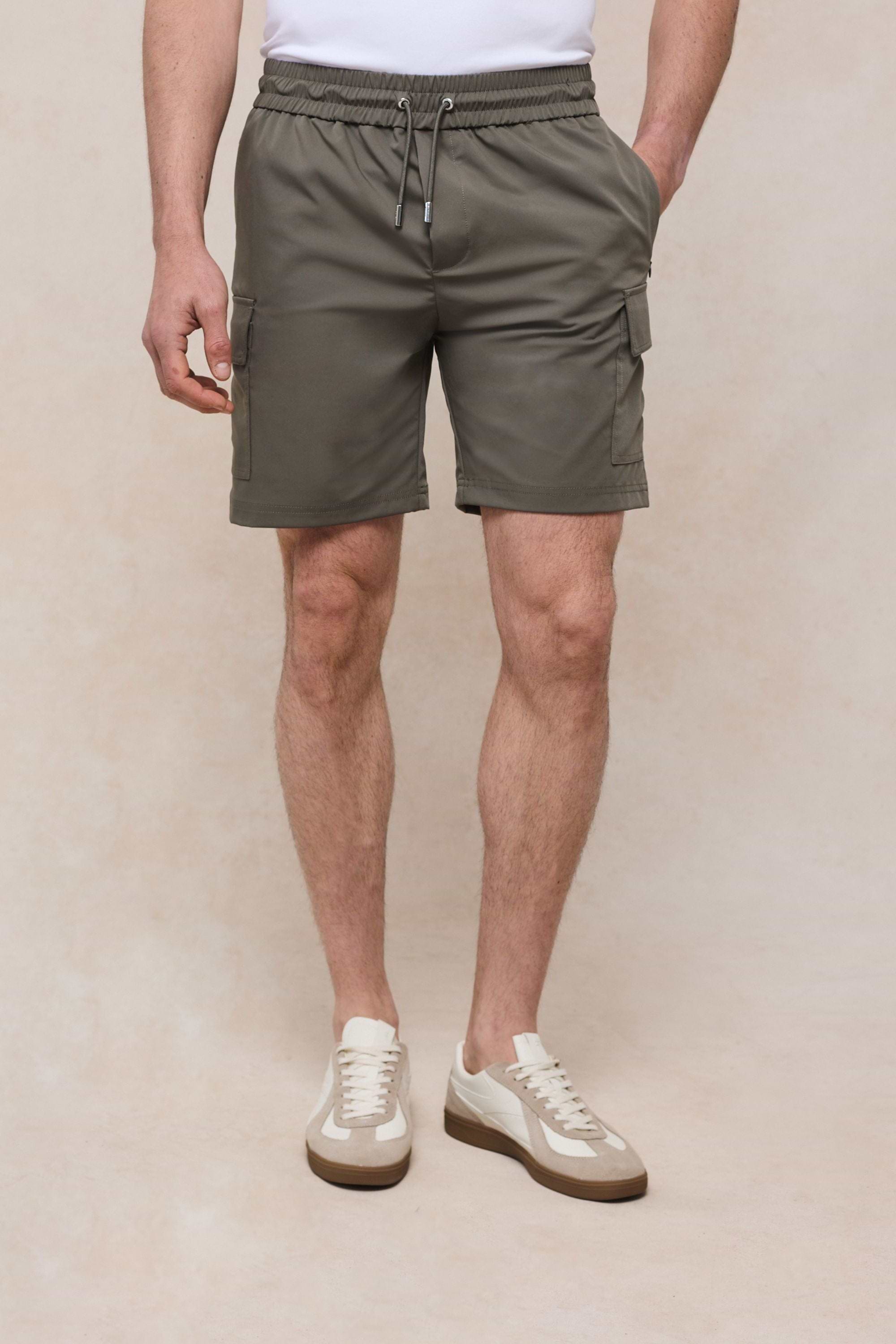 Milo Cargo Tech Shorts - Khaki