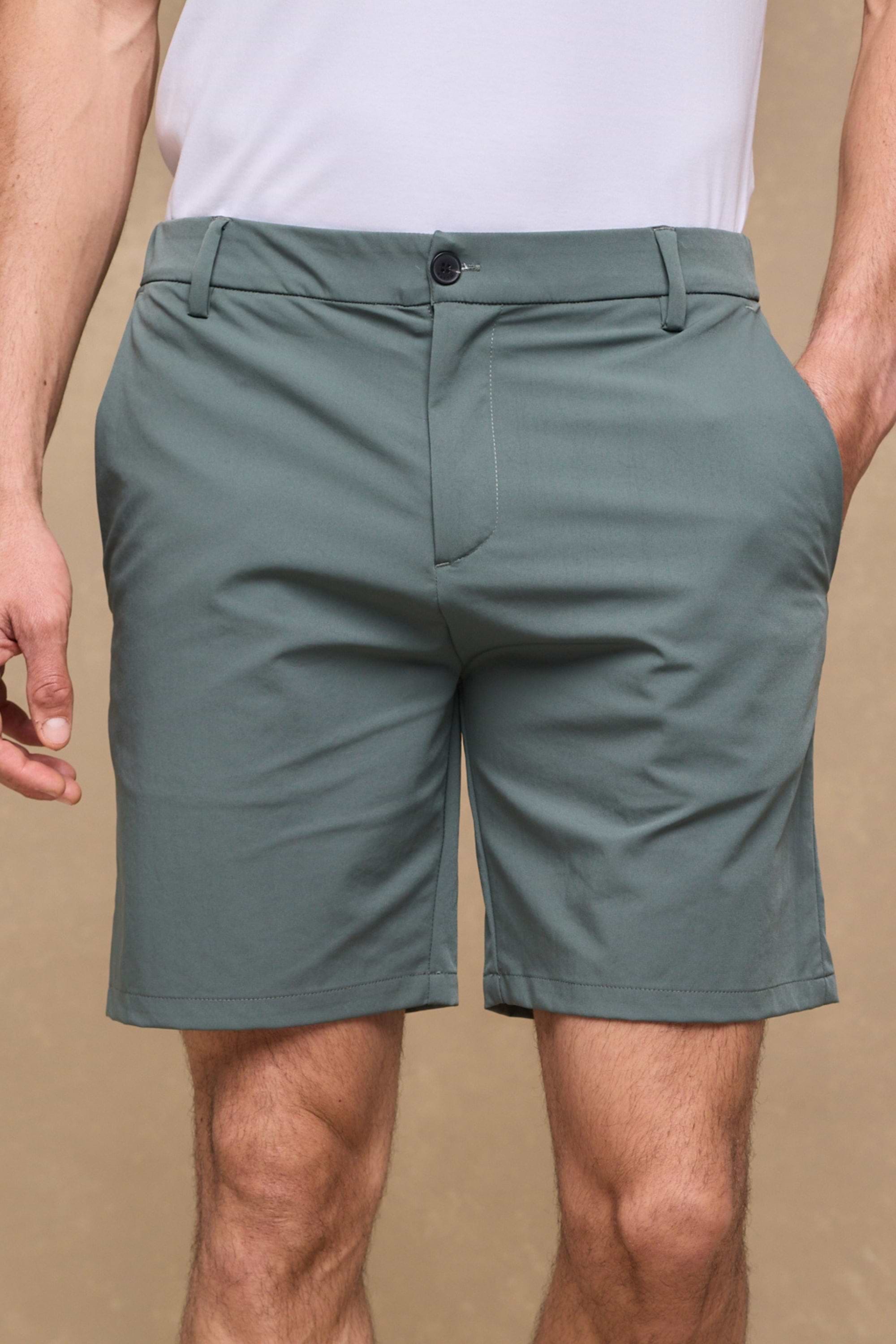 Luiz Hybrid Short - Sage
