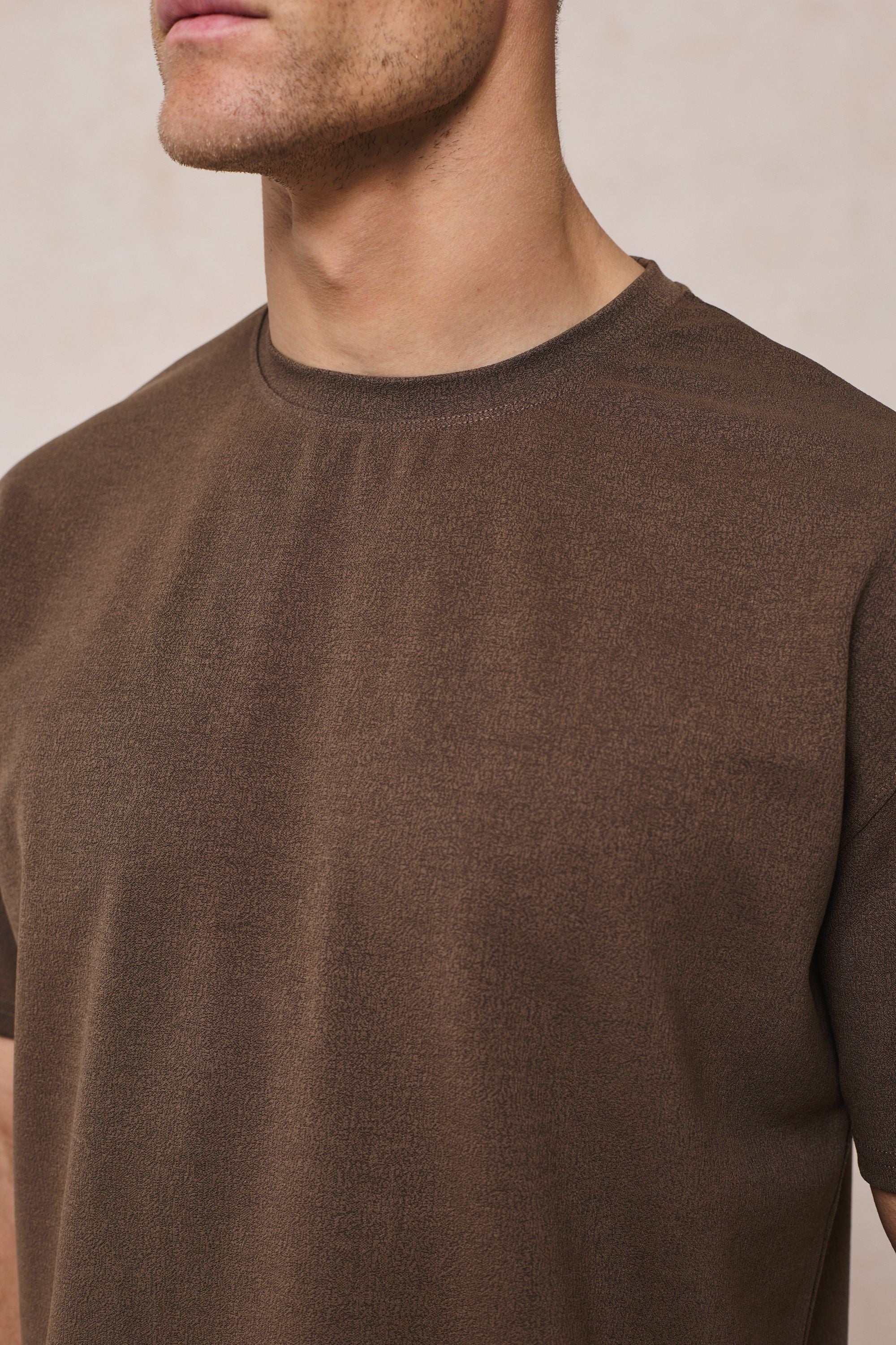 Tomas Crew Neck Crinkled Tshirt - Dark Brown